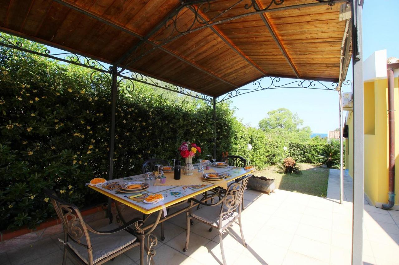 Villa Azzurra Nel Centro Di Costa Rei Luaran gambar